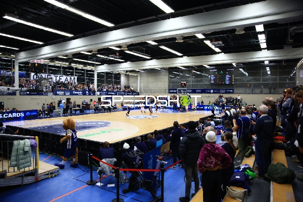 Spielszene mit MLP Academics Heidelberg und Basketball Nymburg