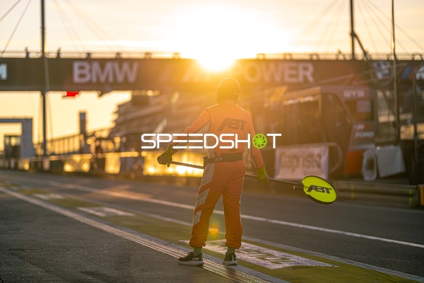 Mechaniker in der Boxengasse