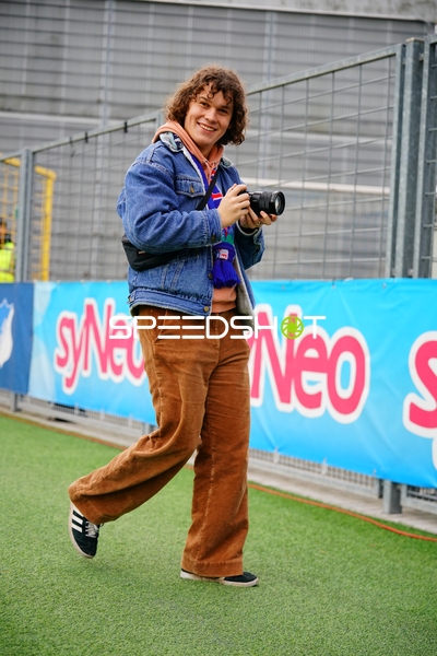 Person am Spielfeldrand