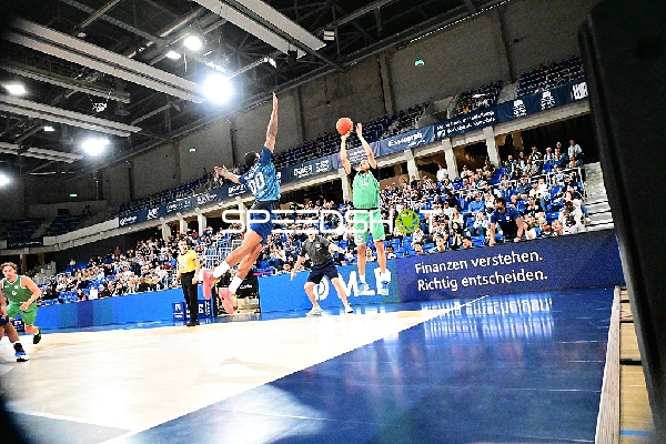 Wurfversuch und Verteidigung