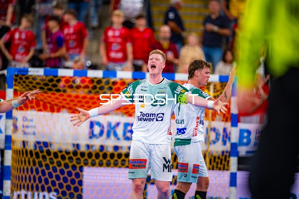 Torwartabwehr Ymir Gislason (33;Frisch Auf Göppingen), Victor Klöve (7;Frisch Auf Göppingen)