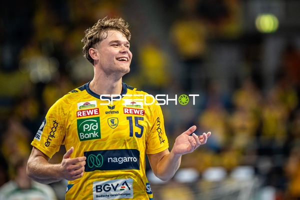 David More (15; Rhein Neckar Löwen) jubelt nach Tor