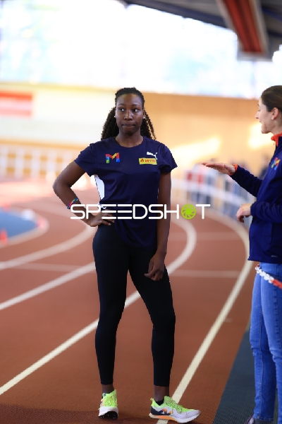 Lepper Klaus (247; VfL Eppelsheim) auf der Laufbahn