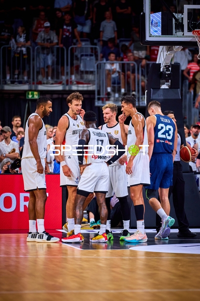 Team-Absprache auf dem Court