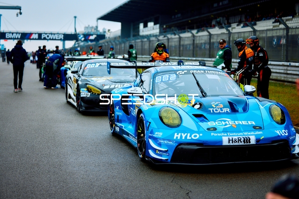 Boxenstopp Lionspeed GP (16): Laurens Vanthoor, Patric Niederhauser und Team ADVAN x HRT (17): Adam Christodoulou, Mikael Grenier, Ralf Aron