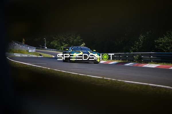 Rennfahrzeug auf der Rennstrecke