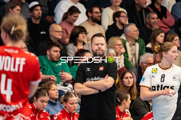 Trainer Knut Ove Joa (999; Schweiz) im Fokus