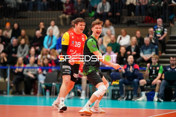 Spielszene mit Alexander Benz (16; BADEN VOLLEYS SSC Karlsruhe) und Jackson Holland (4; BADEN VOLLEYS SSC Karlsruhe)