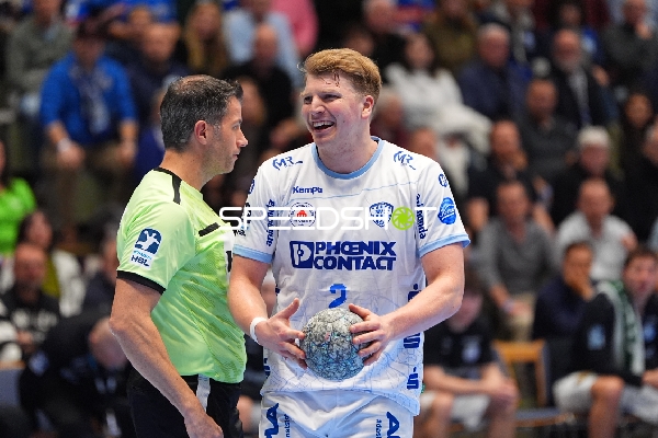 Lukas Hutecek (2; TBV Lemgo) mit Ball