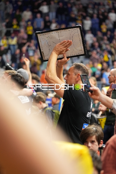 Trainer mit Taktiktafel