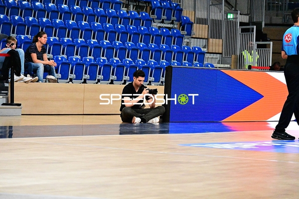 Offizielle am Spielfeldrand