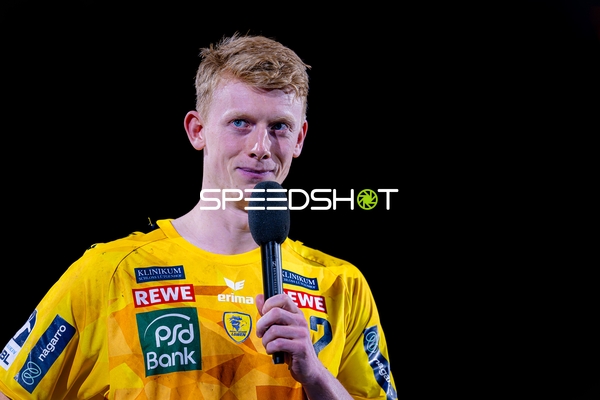 Spieler Jon Lindenchrone Andersen (42; Rhein Neckar Löwen) in Position