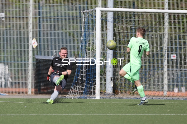 Spielszene vor dem Tor von FV Fortuna Heddesheim