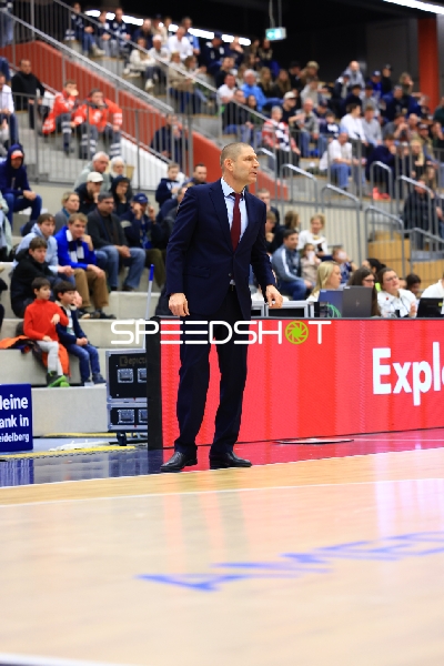 Offizieller in der Halle