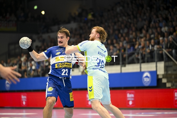 Felix Aellen (22; ThSV Eisenach) gegen Tom Kiesler (30; VfL Gummersbach) im Duell