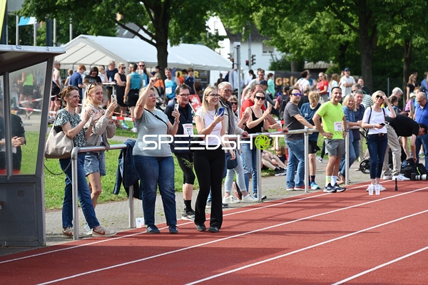 Zuschauer beim TVE Sommerlauf Edingen 2025