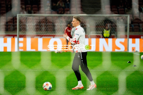 Spieler mit Ball in Aktion