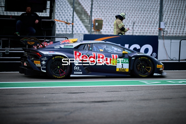 Rennfahrzeug auf dem Hockenheimring