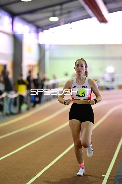 Van Beek Verena auf der Bahn