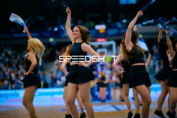 Cheerdancers begeistern Fans in Heidelberg