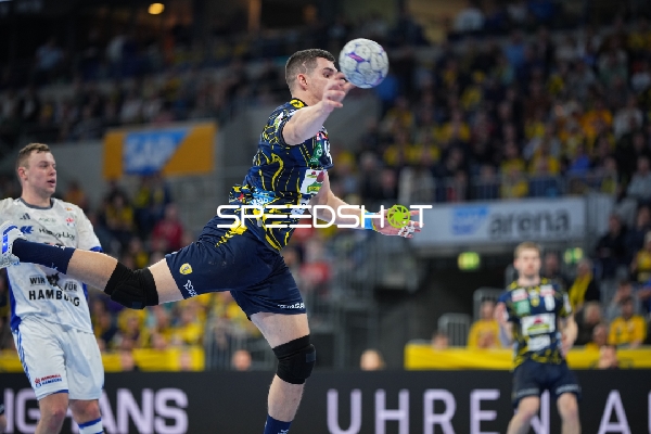 Halil Jaganjac (45, Rhein Neckar Löwen) in Aktion