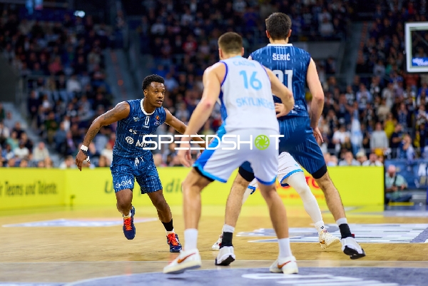 DJ Horne (0; MLP Academics Heidelberg) in Aktion