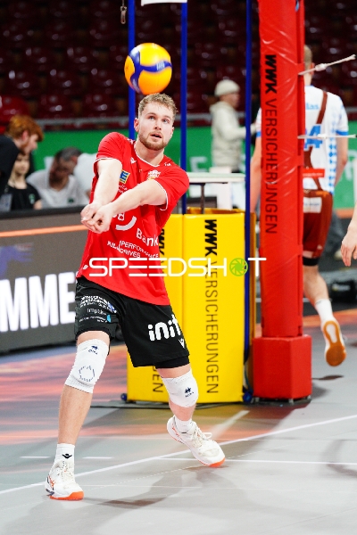 Spielszene mit Maximilian König (18; BADEN VOLLEYS SSC Karlsruhe)