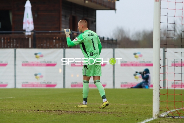 Torwart Maximilian Braune (24; MSV Duisburg) in Aktion