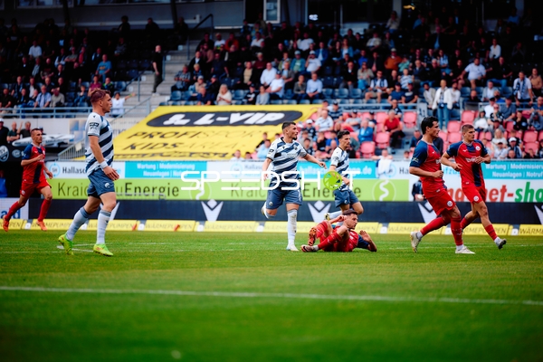 Foulspiel zwischen SV Sandhausen und FC Hansa Rostock