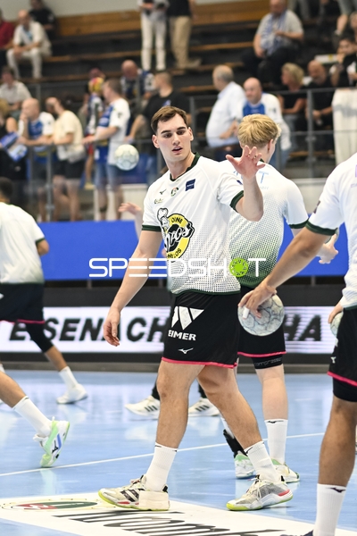 Josip Simic Josip Simic (5; HSG Wetzlar) auf dem Spielfeld