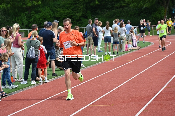 Läufer beim TVE Sommerlauf Edingen