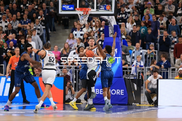 17; MLP Academics Heidelberg in Aktion