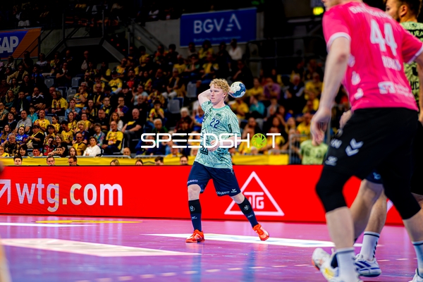 Wurf von Gustav Davidsson (22; Rhein Neckar Löwen)