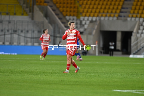 Dina Orschmann in Aktion