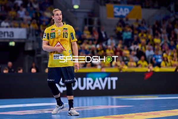 Spieler Juri Knorr (10; Rhein Neckar Löwen) in Position