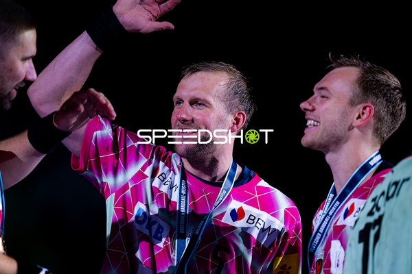 Füchse Berlin feiern gemeinsam