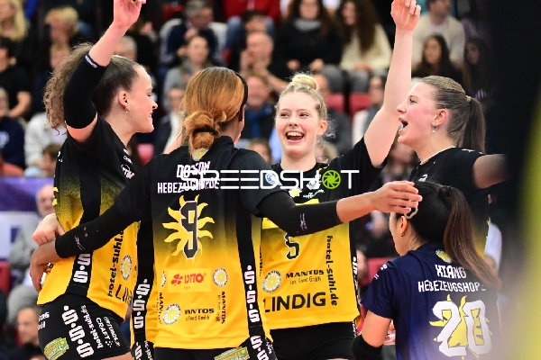 Spielszene mit Hannah Hartmann (5; VfB Suhl LOTTO Thüringen), Laura Berger (11; VfB Suhl LOTTO Thüringen) und Svea Naujack (1; VfB Suhl LOTTO Thüringen)