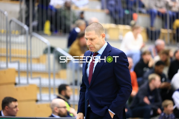 Offizieller am Spielfeldrand