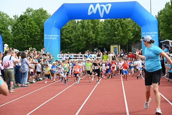 Start des Kinderlaufs TVE Sommerlauf Edingen