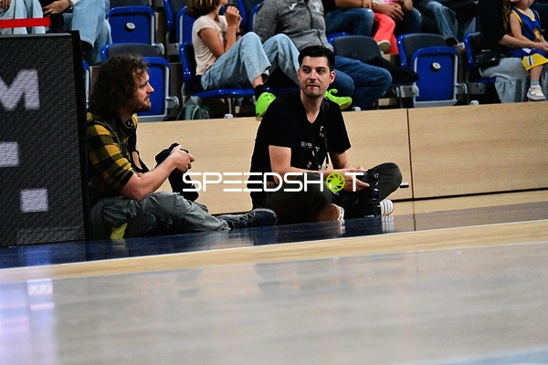 Fotografen am Spielfeldrand