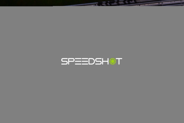 Rennfahrzeug in der Boxengasse