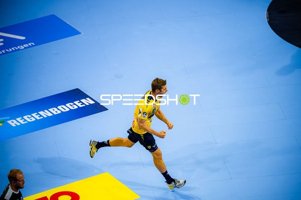 Mathias Larson (4; Rhein Neckar Löwen) jubelt nach Tor