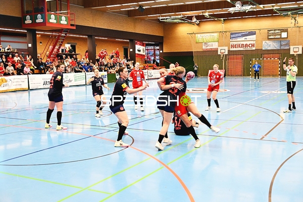 Intensive Spielsituation zwischen Kurpfalz Bären und Mainz 05