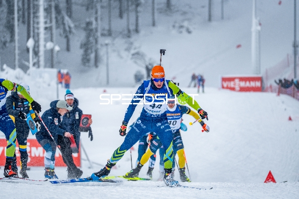 Biathleten in Aktion bei Verfolgung Oberhof