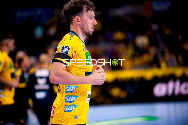 Patrick Groetzki (24; Rhein Neckar Löwen) steht bereit