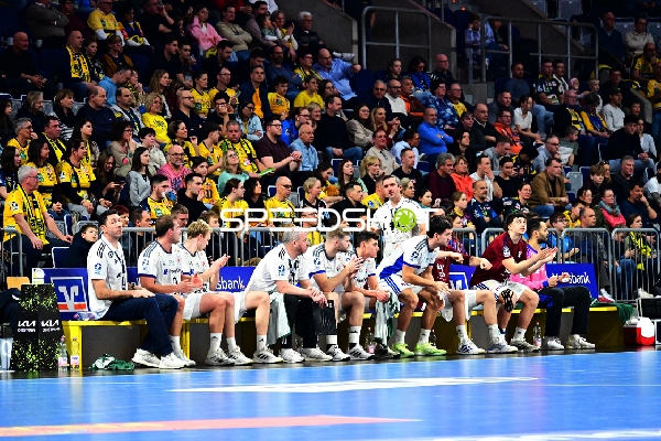 Szene mit Blazenko Lackovic (0; HSV Hamburg) und Nicolaj Jörgensen (11; HSV Hamburg)