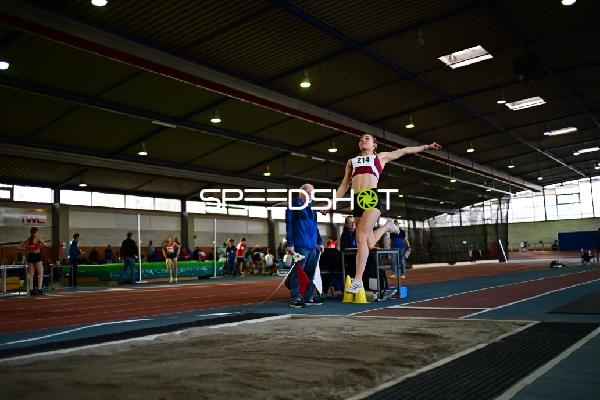 Wulfert Ronja (214; LTV Bad Dürkheim) beim Weitsprung