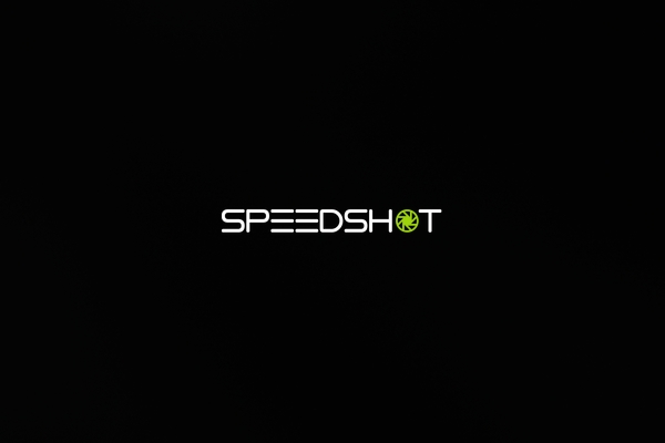 Rennfahrzeug auf der Rennstrecke