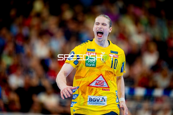 Torjubel Juri Knorr (10;Rhein Neckar Löwen)