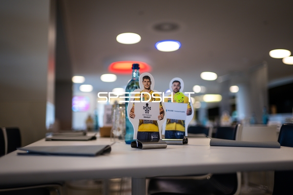 Sebastian Heymann (13, Rhein Neckar Löwen) und Jannik Kohlbacher (80, Rhein Neckar Löwen) Aufsteller